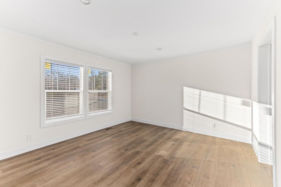 Spacious, unfurnished interior of a new home in , Pineville (Image 8).