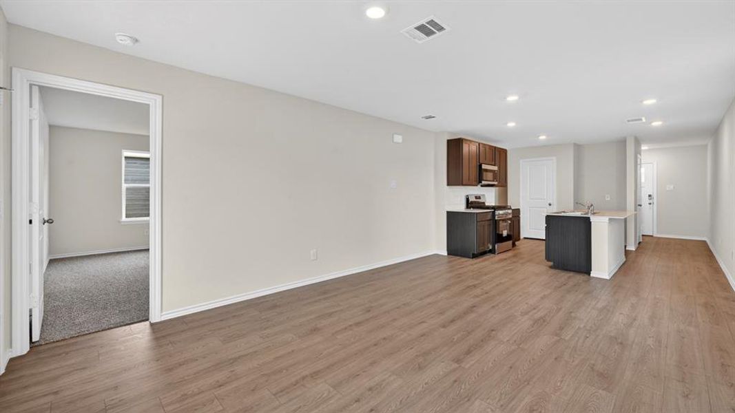 Spacious, unfurnished interior of a new home in The Hills of Sherman, Sherman (Image 27).