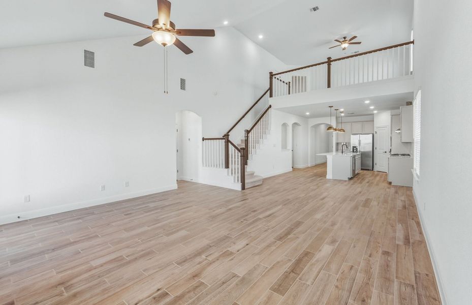Spacious, unfurnished interior of a new home in Santa Rita Ranch, Liberty Hill (Image 53).