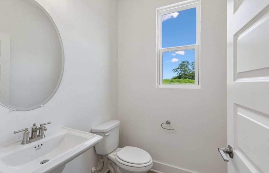 Furnished interior view inside a new home in Glenview Farms, Murfreesboro (Image 15).