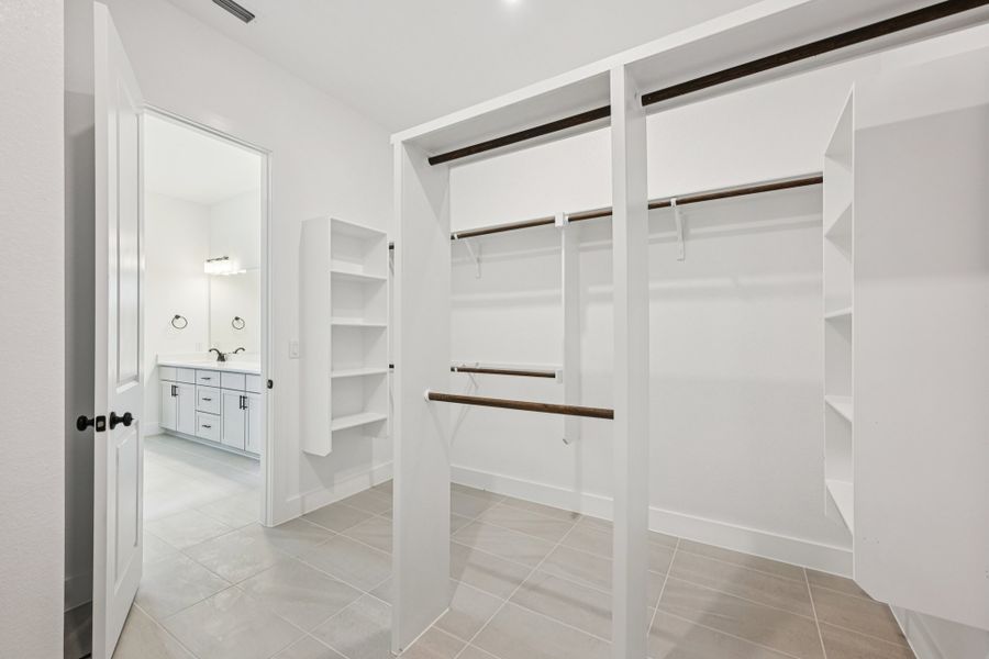 Furnished interior view inside a new home in Persimmon, Buda (Image 9).