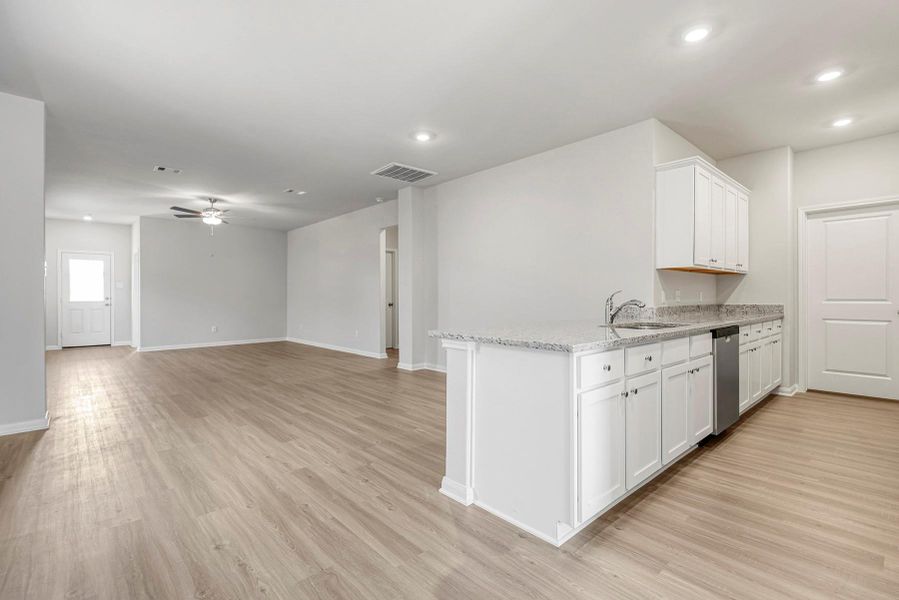 Image 12 of a home in Wayside Village.