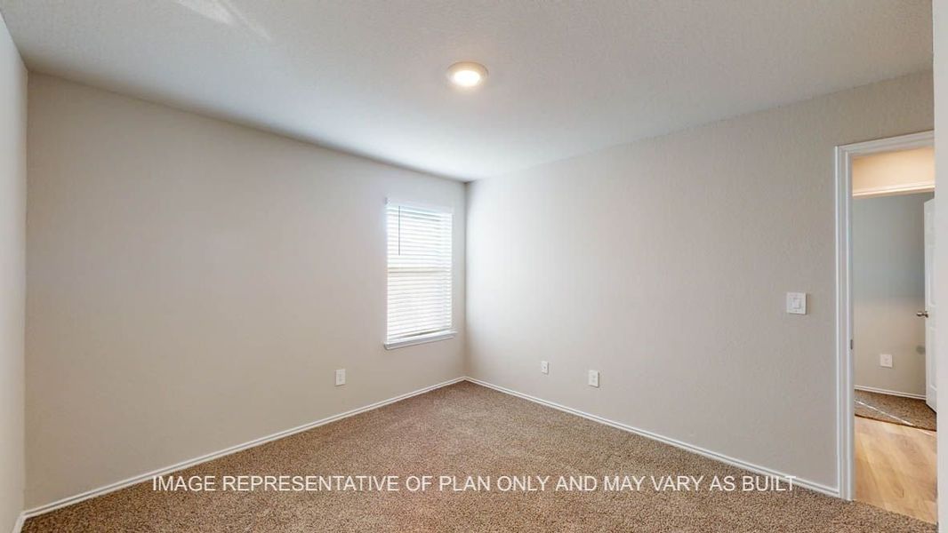 Spacious, unfurnished interior of a new home in Park Meadows, Lorena (Image 24).