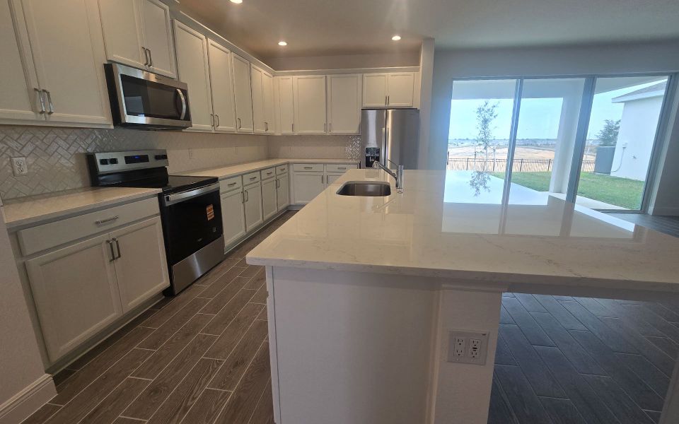 Modern Open-Concept Kitchen in Central Florida Home