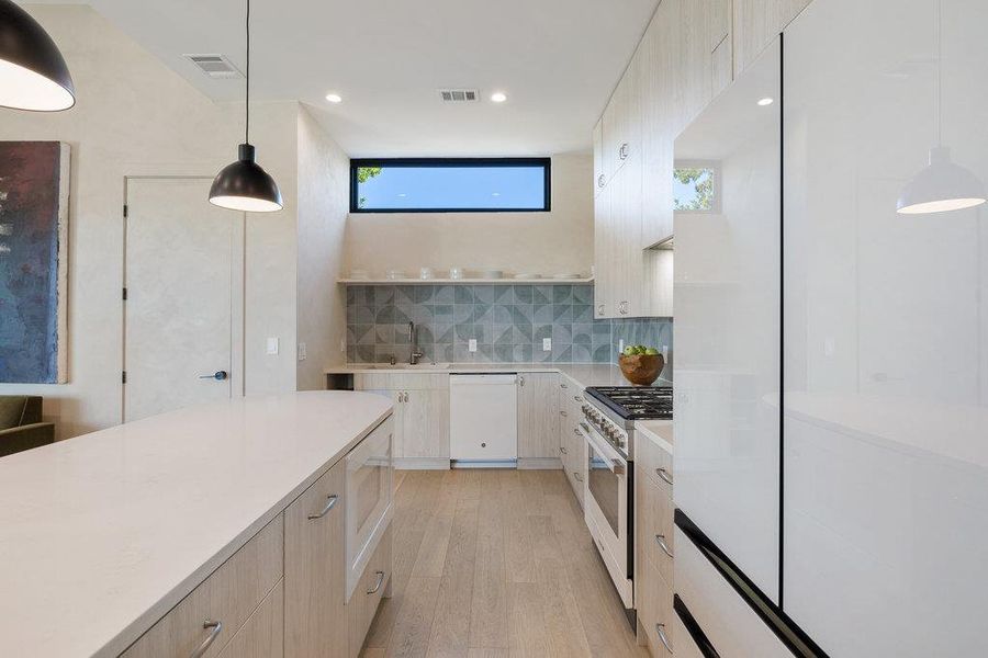 Furnished interior view inside a new home in , Austin (Image 8).