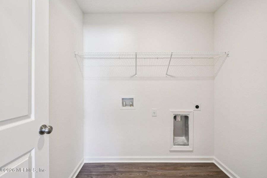 Spacious, unfurnished interior of a new home in Kings Landing, Jacksonville (Image 22).