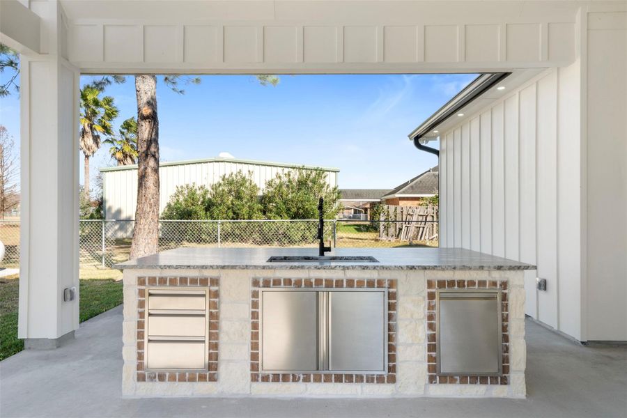 Exterior details and patio area of a home in , Baytown (Image 25).