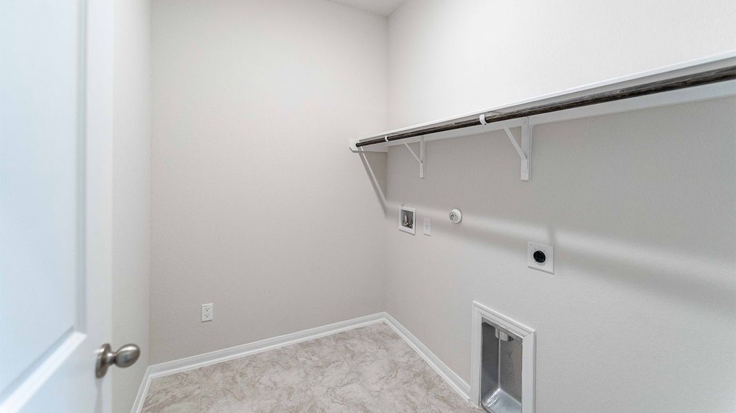 Spacious, unfurnished interior of a new home in Sunfield, Buda (Image 34). Spacious, unfurnished interior of a new home in Sunfield, Buda (Image 34).