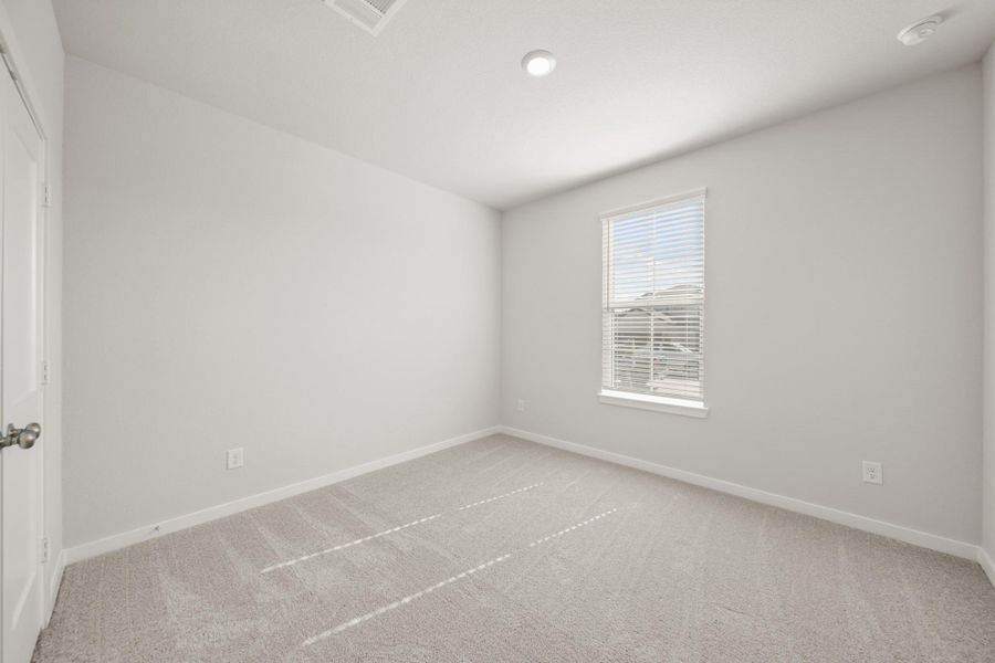 Spacious, unfurnished interior of a new home in Lexington Heights, Willis (Image 13).