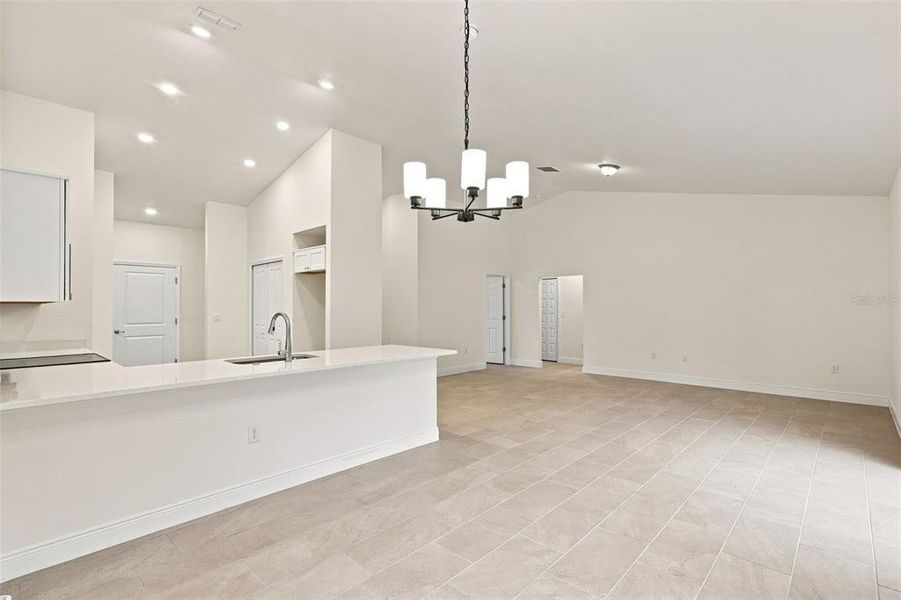 Spacious, unfurnished interior of a new home in , Yeehaw Junction (Image 23).