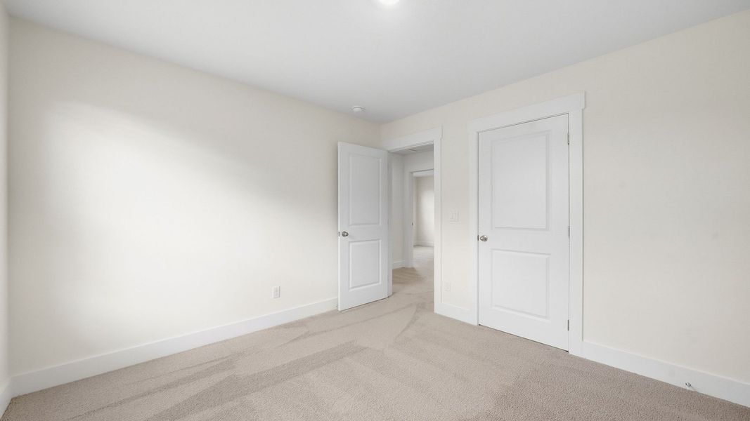 Spacious, unfurnished interior of a new home in Fieldcrest Acres, Blountville (Image 27).