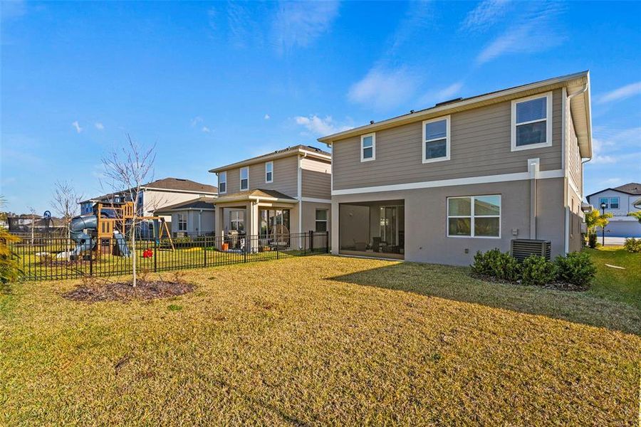Exterior details and patio area of a home in , Apollo Beach (Image 22).