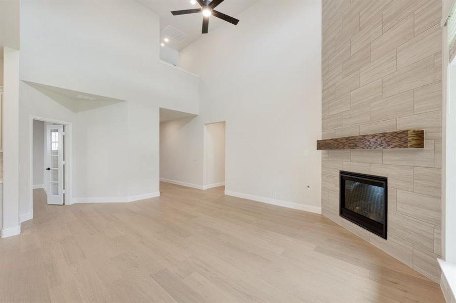 Spacious, unfurnished interior of a new home in Glenwood Meadows, Denton (Image 37).