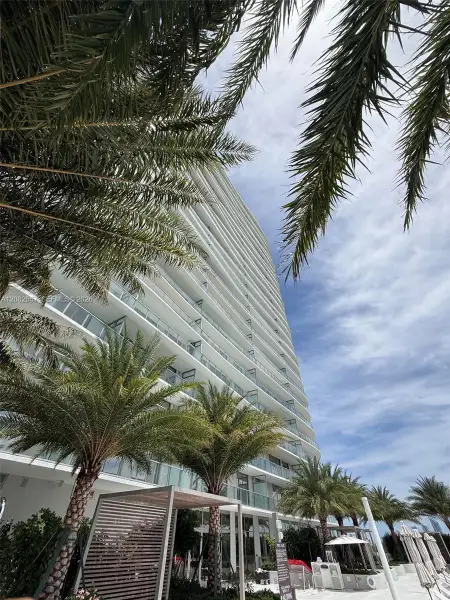 Condo located in North Miami, FL showcasing its design and architecture (Image 4). Condo located in North Miami, FL showcasing its design and architecture (Image 4).