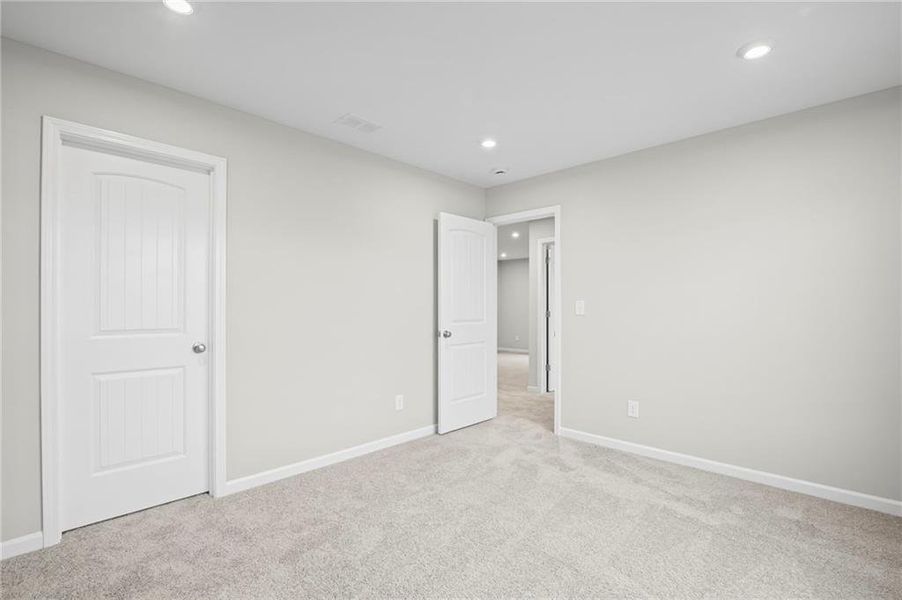 Spacious, unfurnished interior of a new home in Sage Woods, Dallas (Image 29).