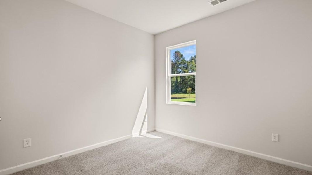Spacious, unfurnished interior of a new home in Fairhaven, Lithia Springs (Image 26).