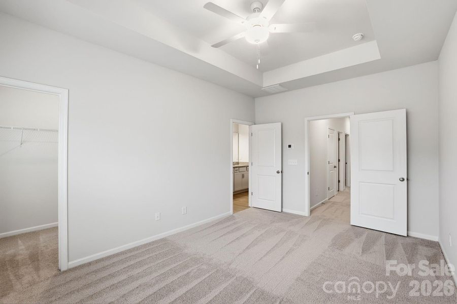 Spacious, unfurnished interior of a new home in Sloan Station, Charlotte (Image 24).
