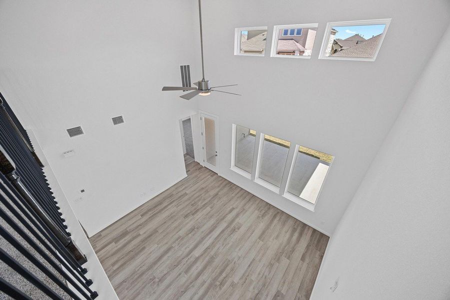 Spacious, unfurnished interior of a new home in University Heights, Round Rock (Image 32).