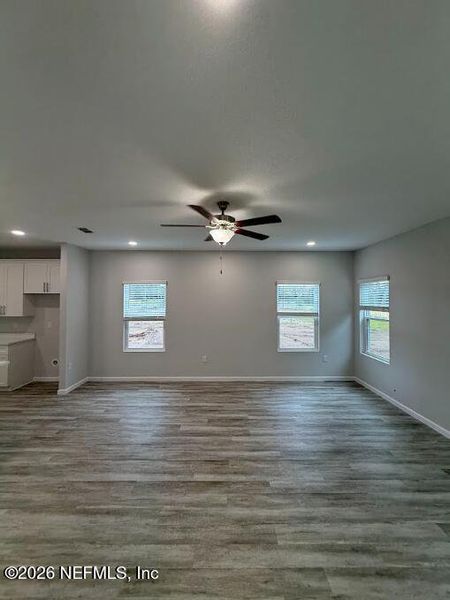 Spacious, unfurnished interior of a new home in , Jacksonville (Image 12).