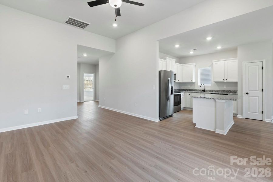 Spacious, unfurnished interior of a new home in Knights Bridge, Richburg (Image 8).