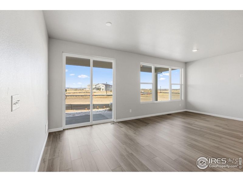 Spacious, unfurnished interior of a new home in Cordovan, Longmont (Image 18).
