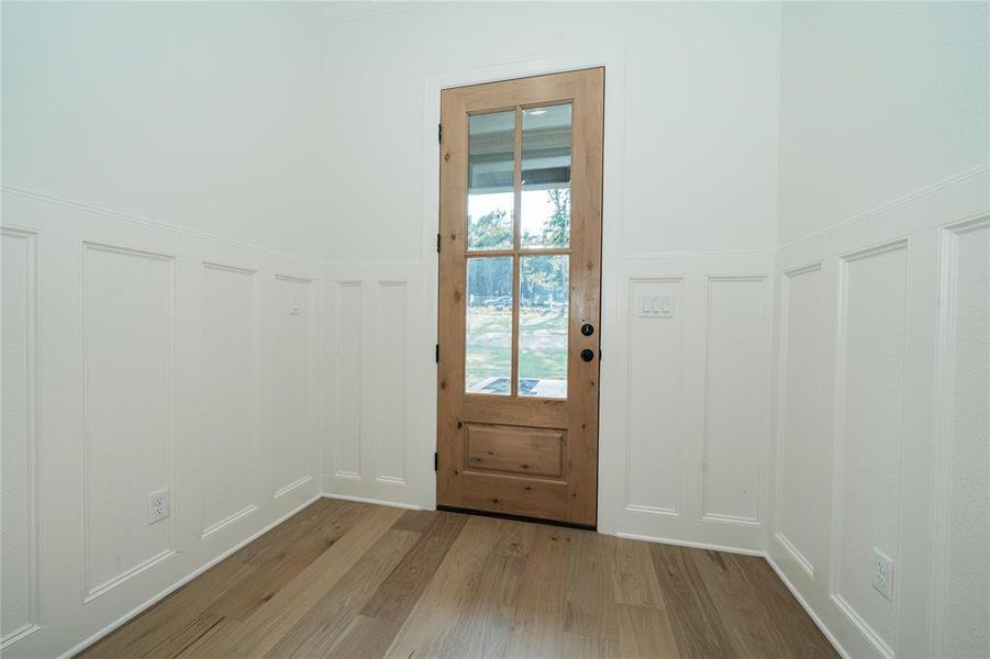 Spacious, unfurnished interior of a new home in , Athens (Image 21).