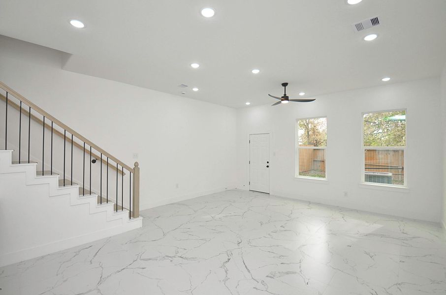 Spacious, unfurnished interior of a new home in , Houston (Image 15).