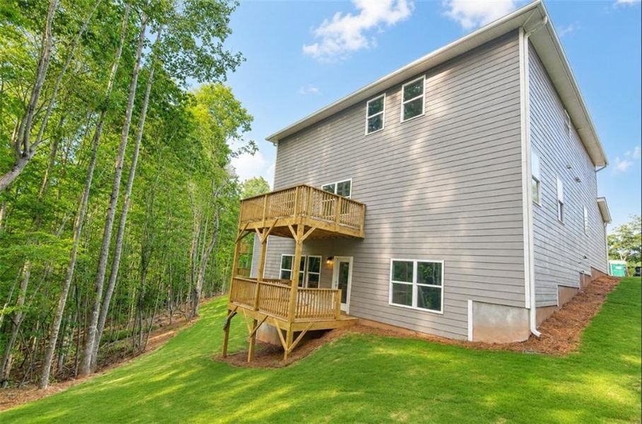 Exterior details and patio area of a home in Habersham Meadows, Demorest (Image 3).