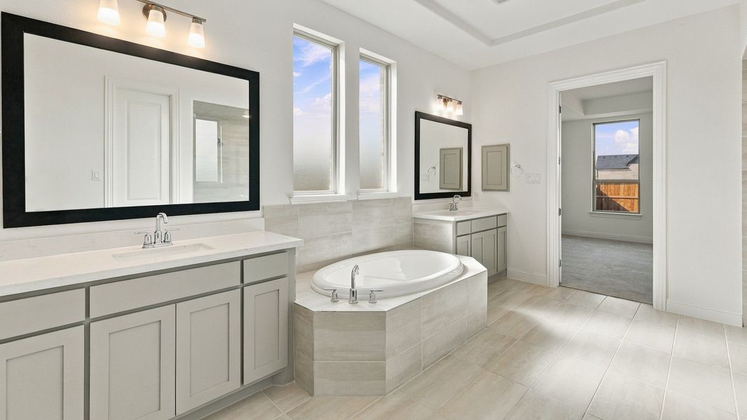 Furnished interior view inside a new home in Green Meadows Classic, Celina (Image 52).