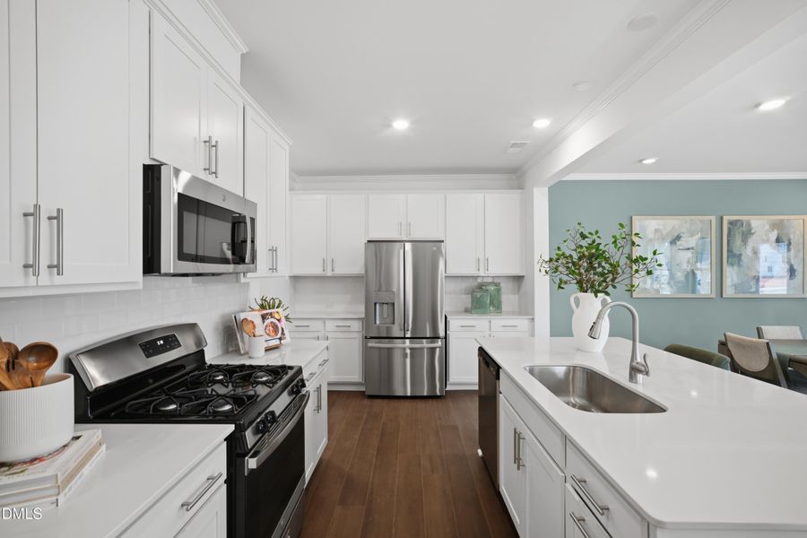 SUN_ParkerRidge_Pic_Coleman_Laundry_1of1