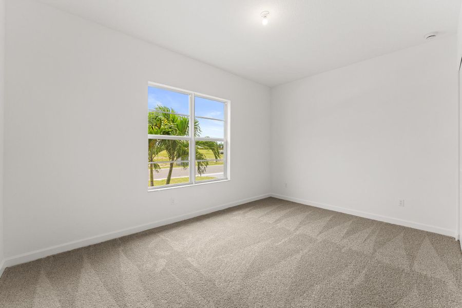 Spacious, unfurnished interior of a new home in Tradition - Telaro, Port St. Lucie (Image 12).
