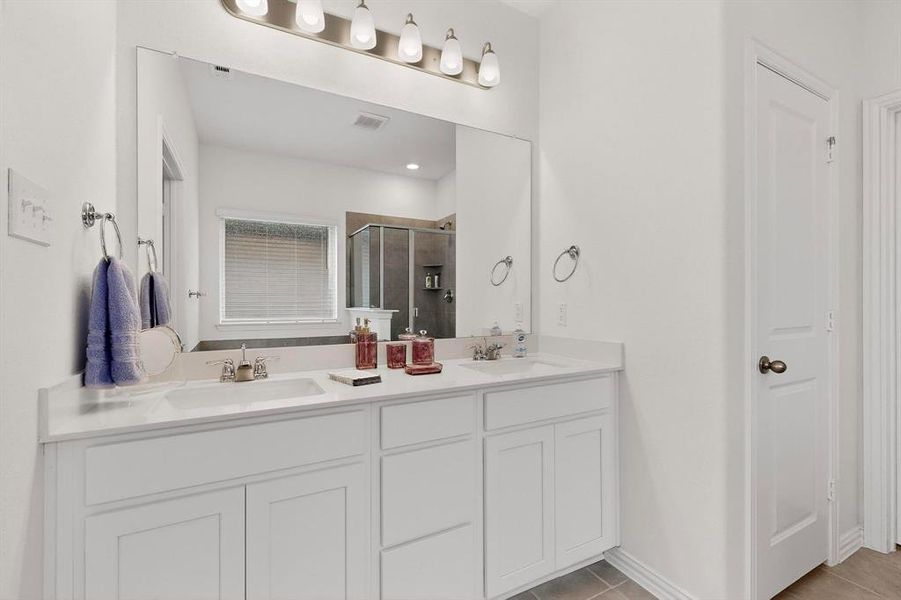 Furnished interior view inside a new home in Verandah, Royse City (Image 6).