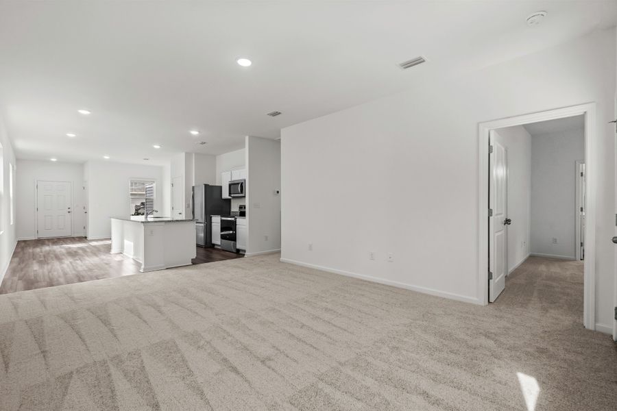 Representative unfurnished interior of a home built from the Sterling by Starlight Homes in Andalusia, Loris (Image 21).