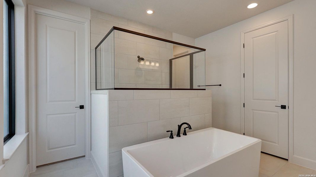 Furnished interior view inside a new home in Haby Hill, San Antonio (Image 11).