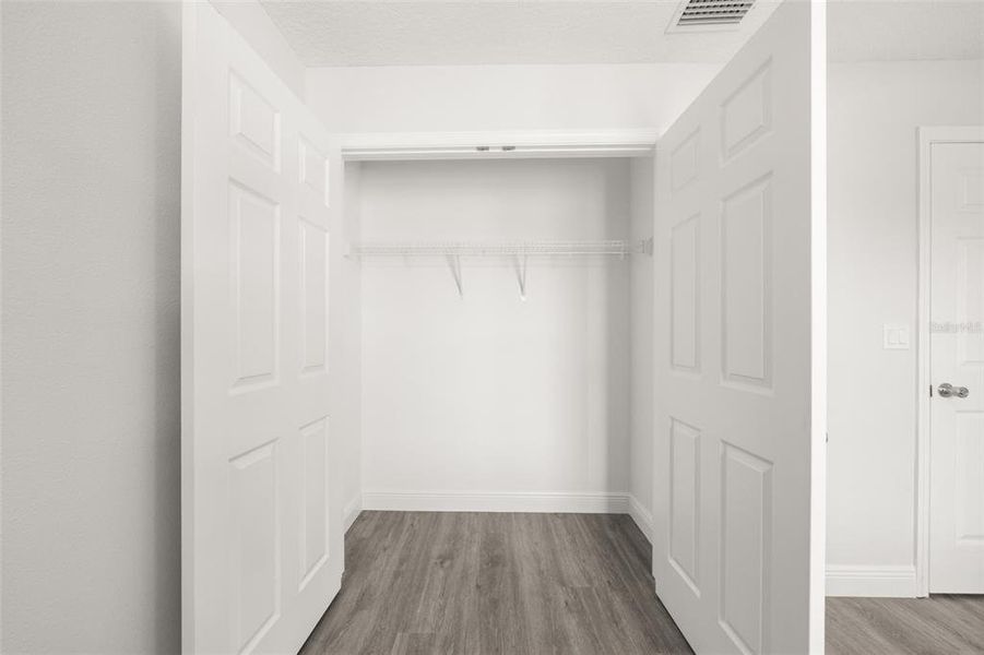 Spacious, unfurnished interior of a new home in , Sebring (Image 49).
