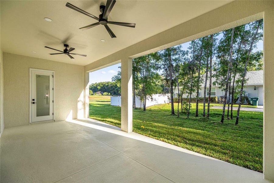 Exterior details and patio area of a home in , Ocala (Image 26).