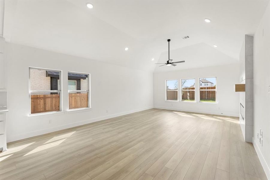 11. 2413 Belmont - Dining 11. 2413 Belmont - Dining