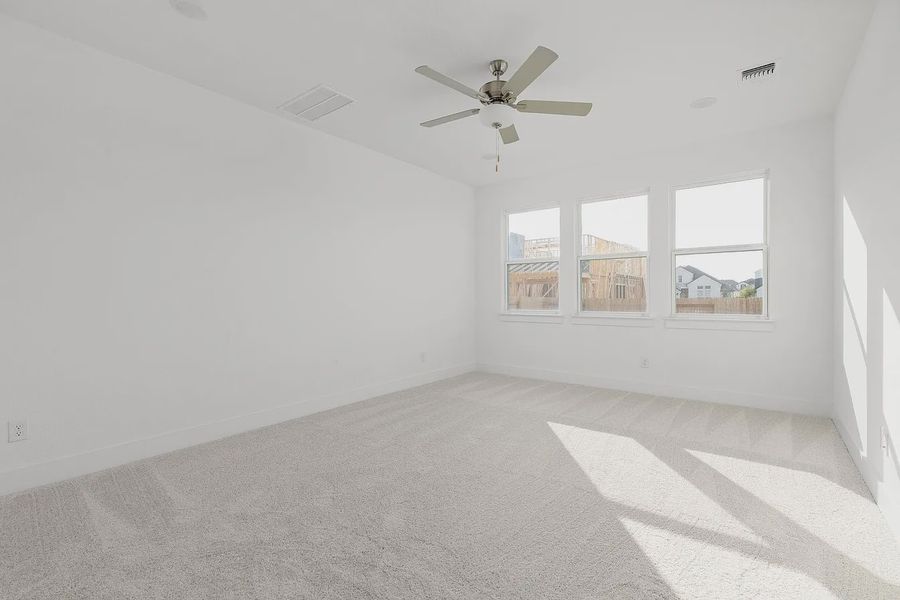 Spacious, unfurnished interior of a new home in Enclave at Cele, Pflugerville (Image 27).