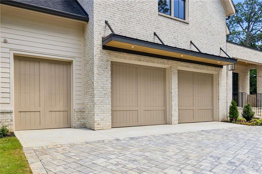 Exterior details and patio area of a home in , Brookhaven (Image 3).