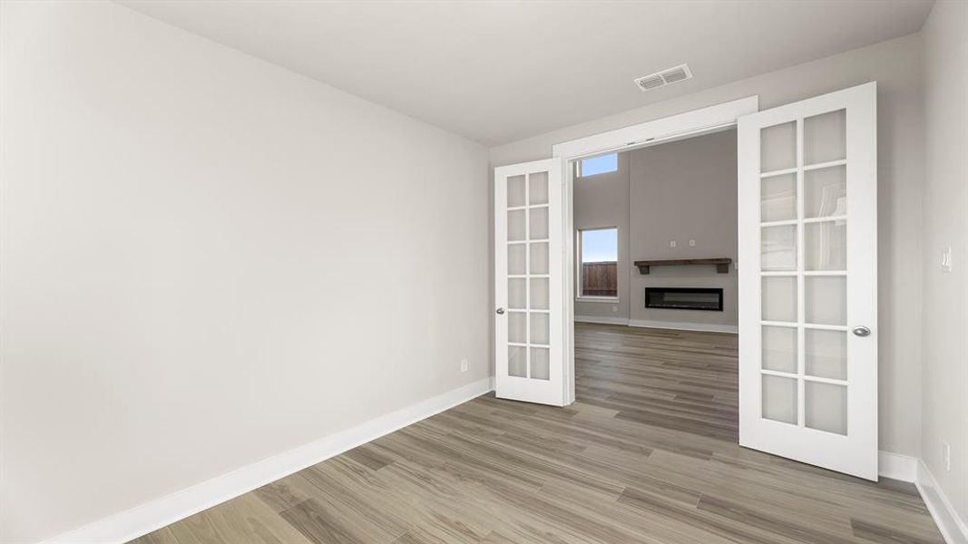 16. 1413 Clare - Study (2) 16. 1413 Clare - Study (2)