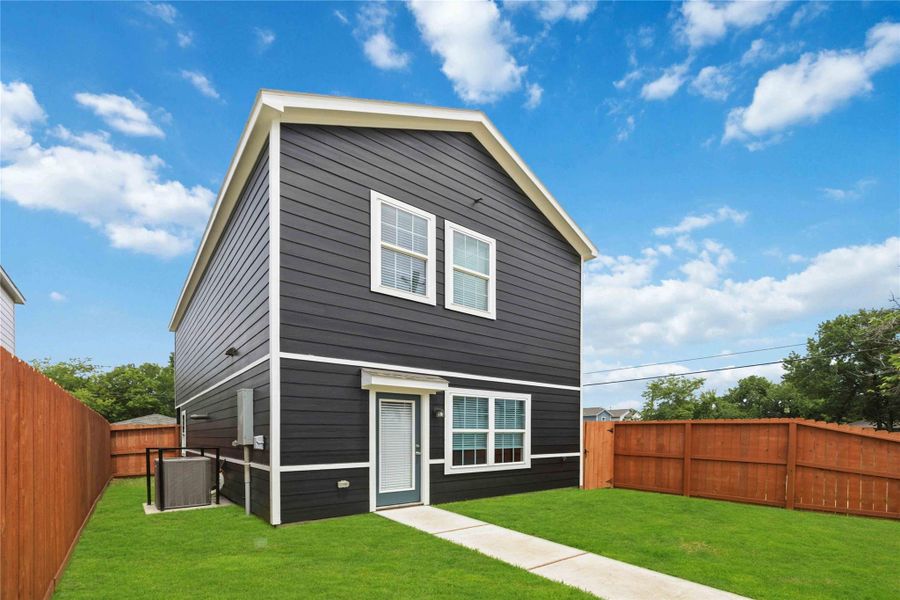 Exterior details and patio area of a home in , Houston (Image 16). Exterior details and patio area of a home in , Houston (Image 16).
