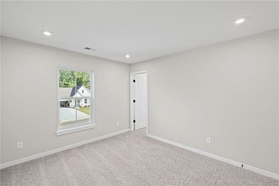 Spacious, unfurnished interior of a new home in Pickens Bluff, Hiram (Image 22).