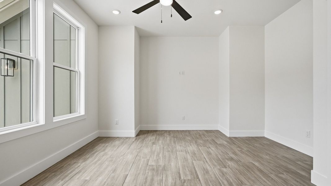 Spacious, unfurnished interior of a new home in Lakeside at Millican Reserve, College Station (Image 17).