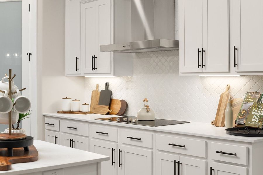 Representative furnished interior of a home built from the Tularosa by Hakes Brothers in Veranda Signature, San Antonio (Image 12). Representative furnished interior of a home built from the Tularosa by Hakes Brothers in Veranda Signature, San Antonio (Image 12).