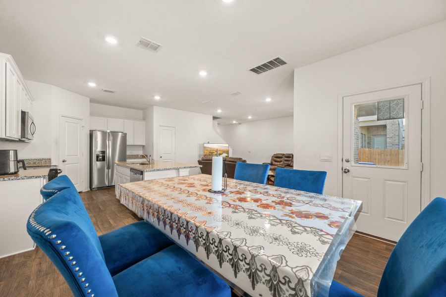 Furnished interior view inside a new home in Palomino, Manor (Image 7). Furnished interior view inside a new home in Palomino, Manor (Image 7).