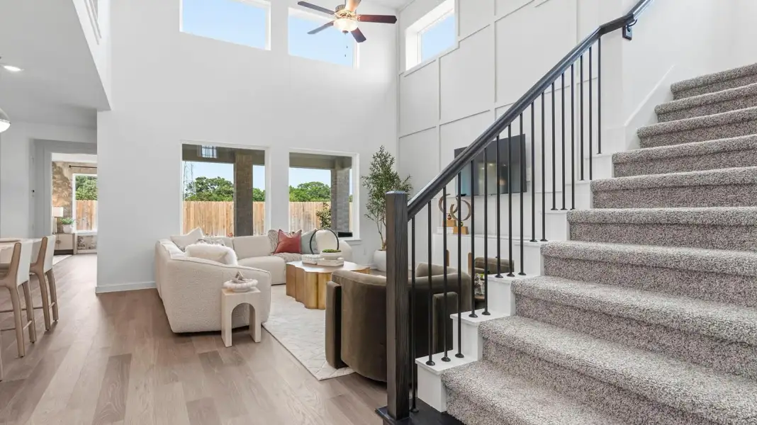 Representative furnished interior of a home built from the Chloe by D.R. Horton in Lago Mar 60' Homesites, Texas City (Image 4).
