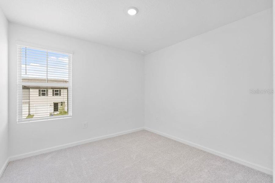 Spacious, unfurnished interior of a new home in , Davenport (Image 19).