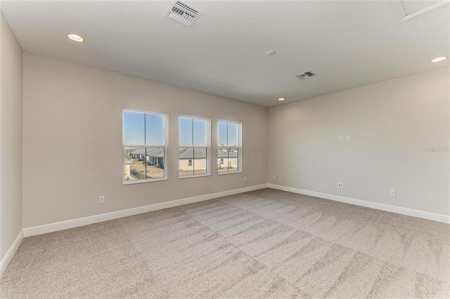 Spacious, unfurnished interior of a new home in North River Ranch, Parrish (Image 24). Spacious, unfurnished interior of a new home in North River Ranch, Parrish (Image 24).