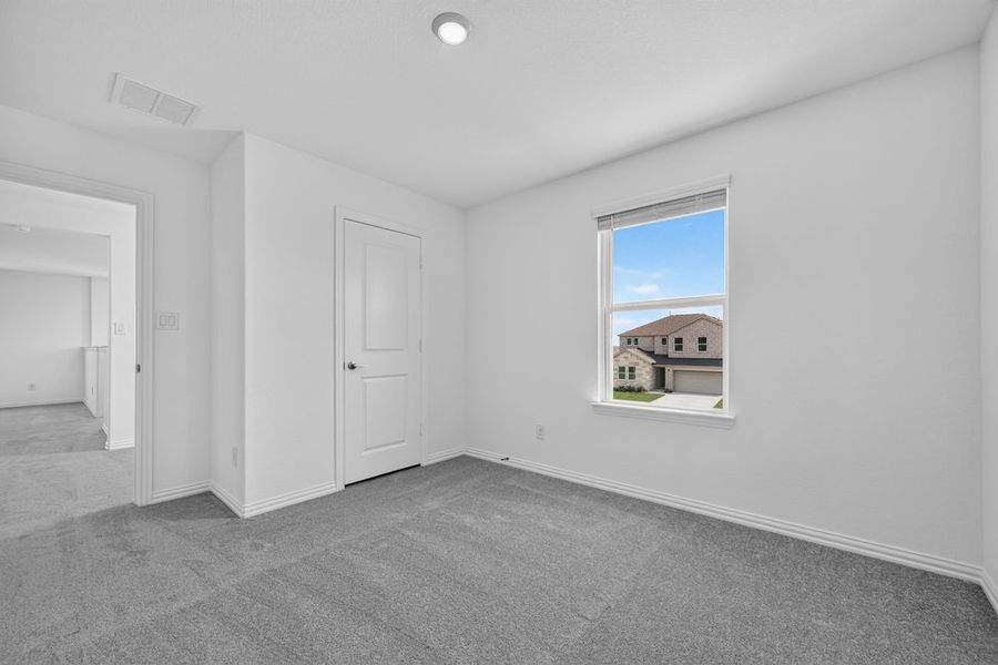 Spacious, unfurnished interior of a new home in Parks at Foster Crossing, Anna (Image 22). Spacious, unfurnished interior of a new home in Parks at Foster Crossing, Anna (Image 22).