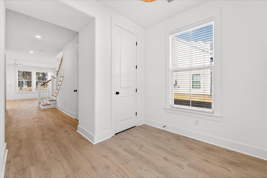 Spacious, unfurnished interior of a new home in , Summerville (Image 27).
